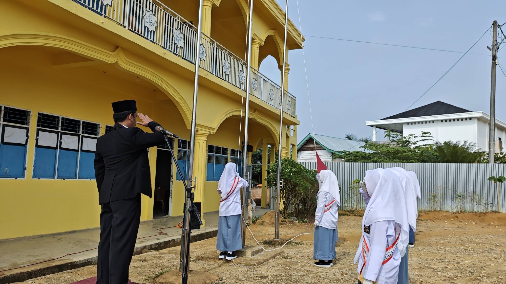 Dokumentasi Upacara Bendera 17 Agustus di Ponpes Syaikh Daud Al Masrur